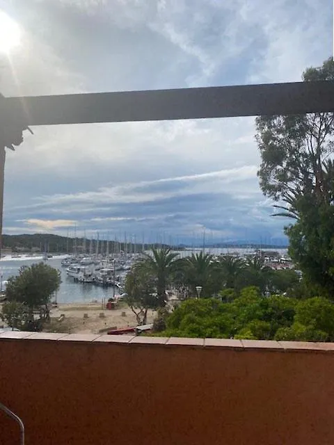 Incroyable T3 Vue Mer Avec Magnifique Terrasse Porquerolles