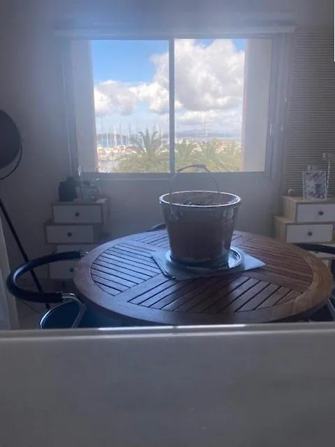 Apartment Incroyable T3 Vue Mer Avec Magnifique Terrasse Porquerolles
